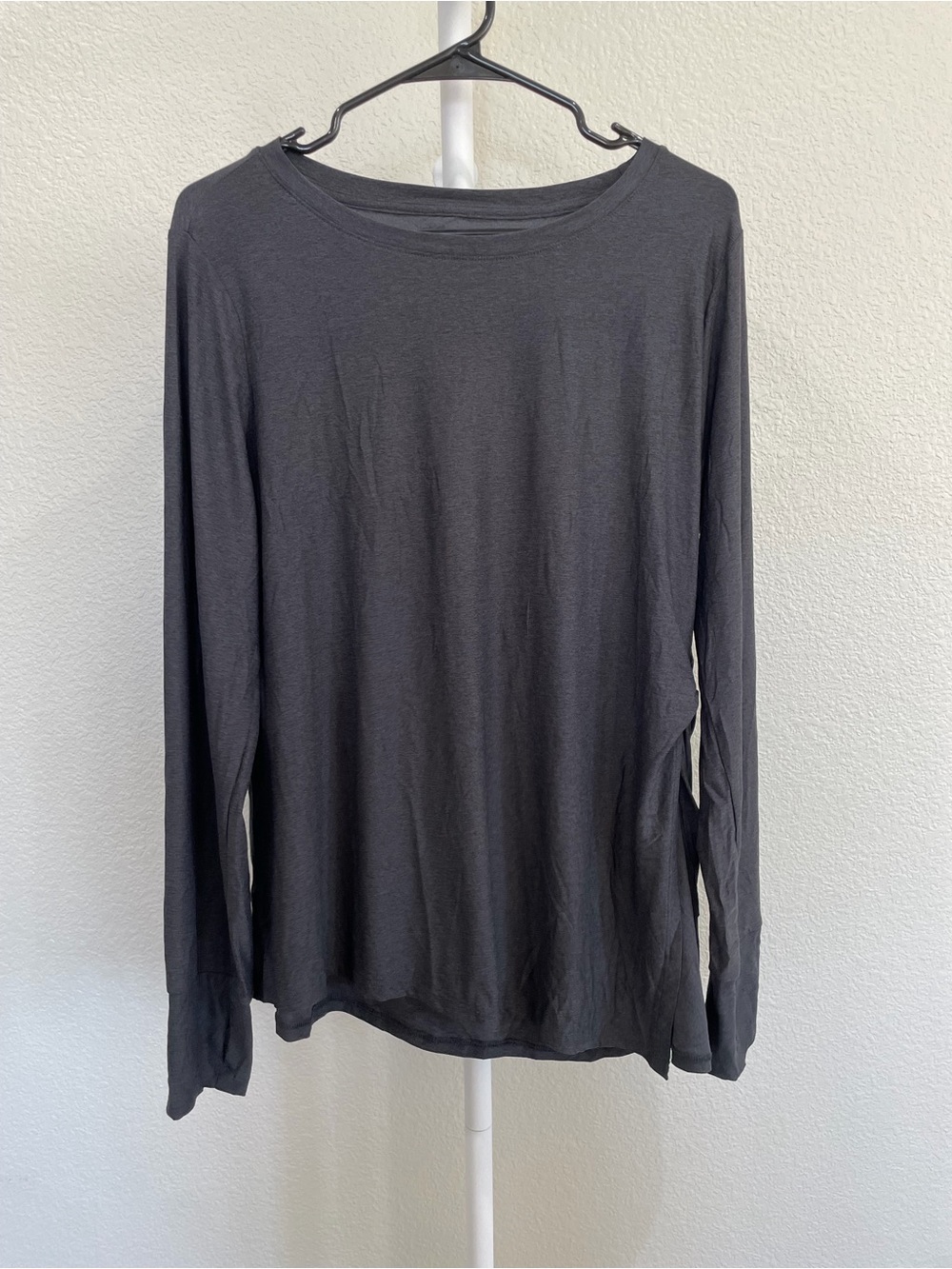 Old Navy Active Cloud 94 Soft Go-Dry Long Sleeve Athleisure Top Large